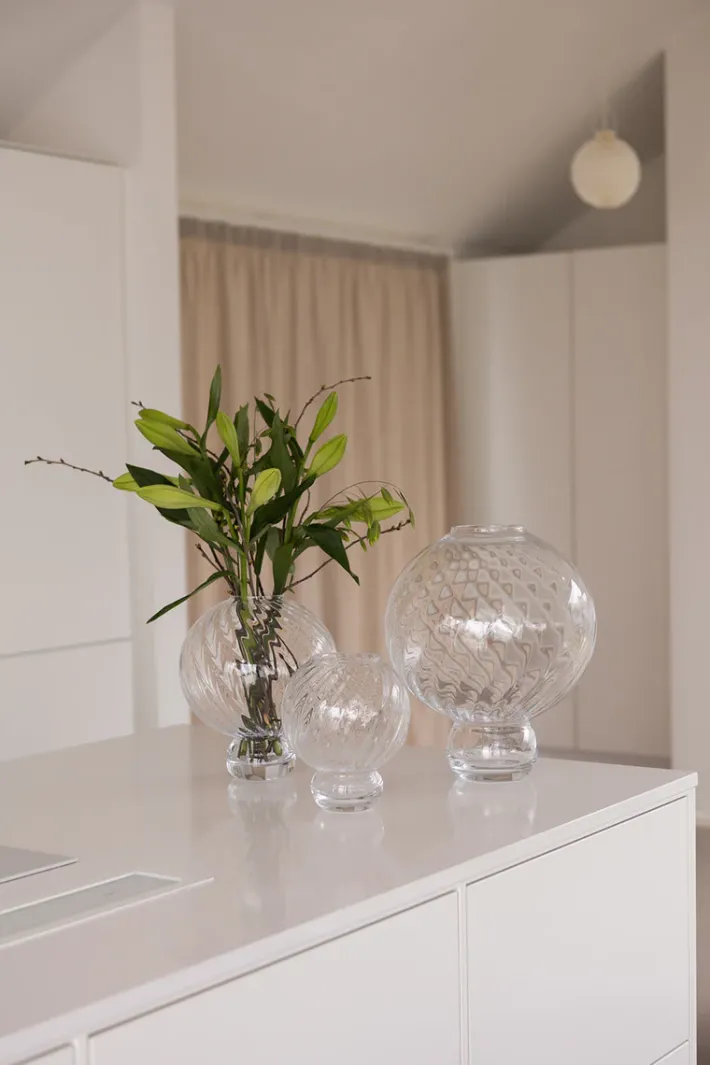 Specktrum Meadow Swirl Vase - Clear Small