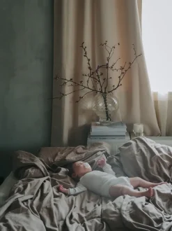 Specktrum Meadow Swirl Vase - Clear Medium