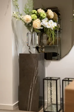 Specktrum Phantom Cube Table - Lightning Pedestal