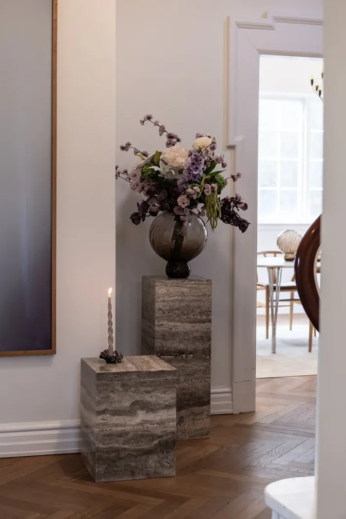 Specktrum Phantom Cube Table - Thunderstorm Pedestal