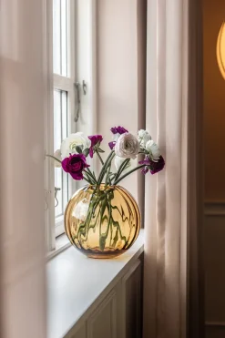 Specktrum Sadie Vase - Line - Amber Small