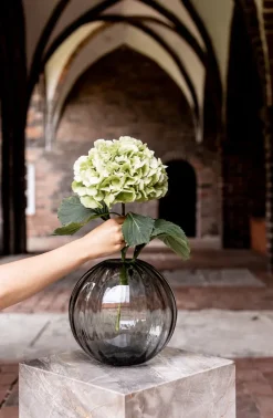 Specktrum Sadie Vase - Line - Grey Medium