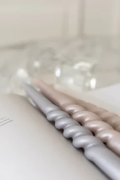 Specktrum The Pearl Candle Collection - Packed with 4 Pieces per box - Bloom Pearl Middle Curled